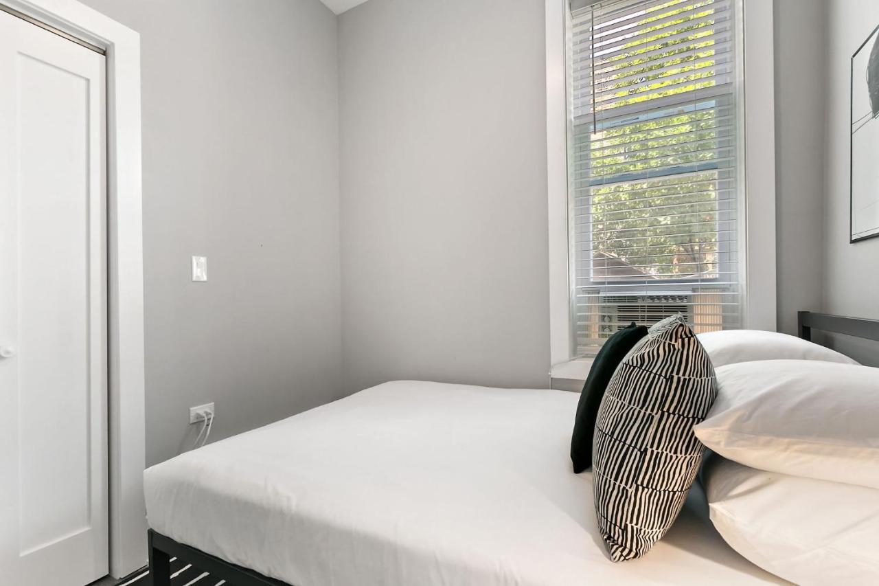 2Br Comfy And Stylish Apt In West Town - Erie 1R Чикаго Екстер'єр фото
