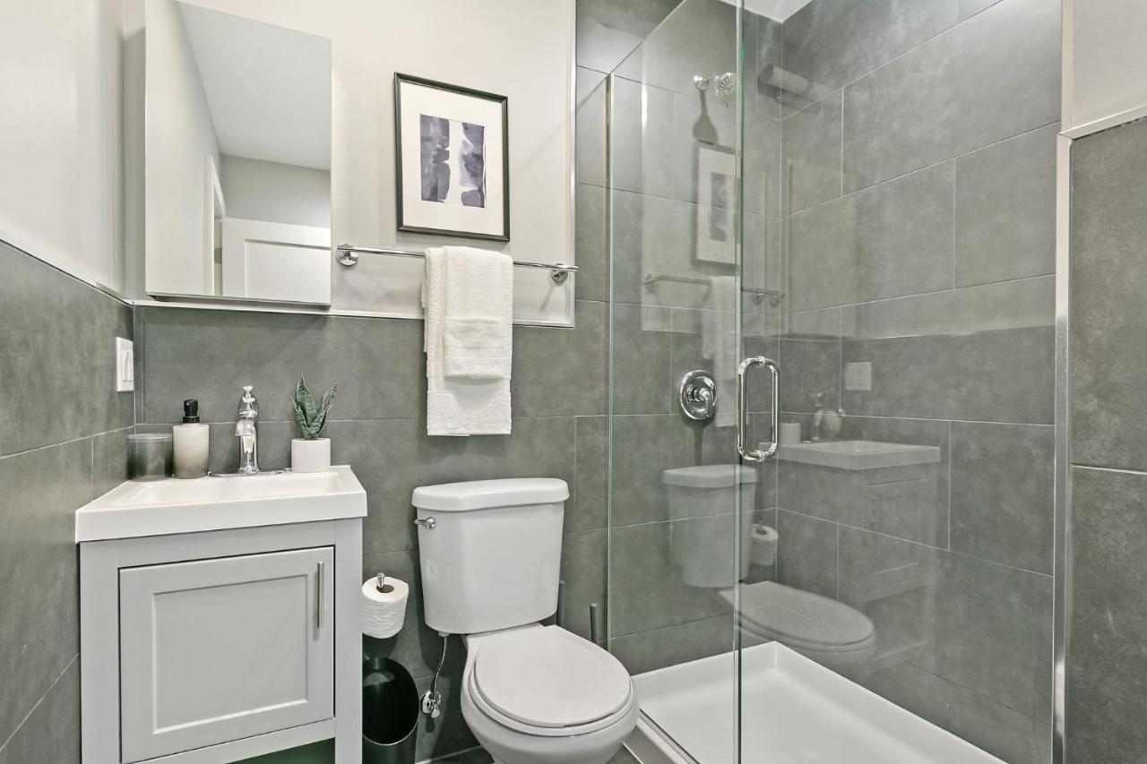 2Br Comfy And Stylish Apt In West Town - Erie 1R Чикаго Екстер'єр фото