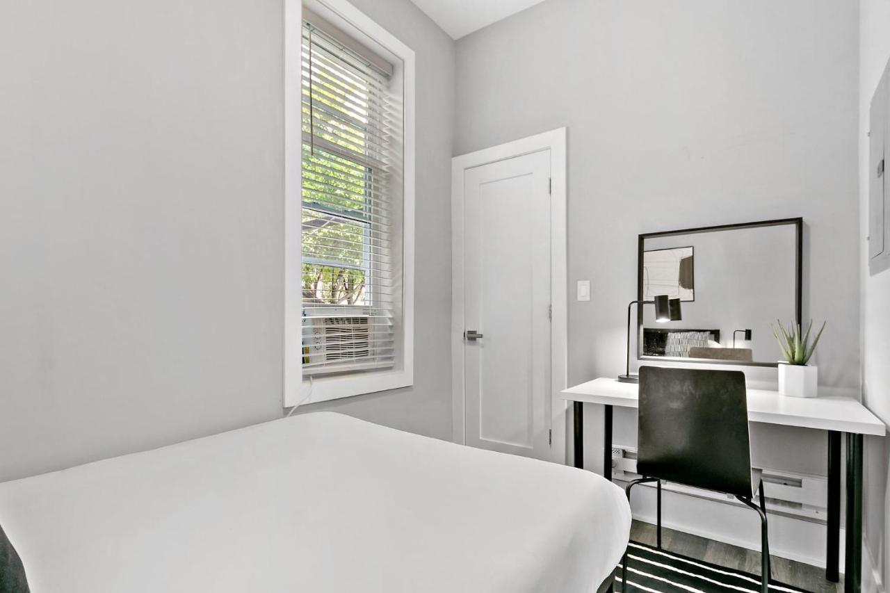 2Br Comfy And Stylish Apt In West Town - Erie 1R Чикаго Екстер'єр фото