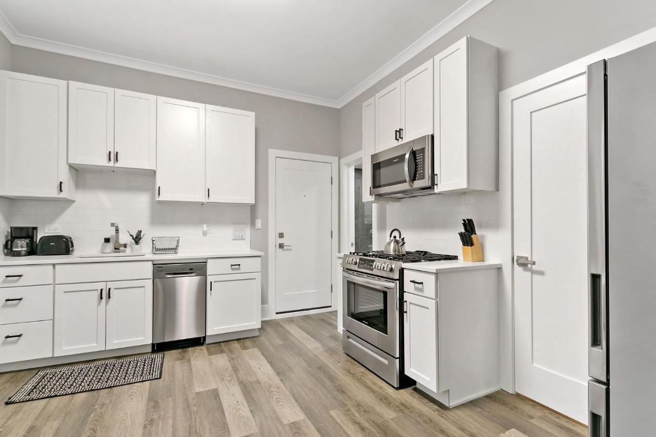 2Br Comfy And Stylish Apt In West Town - Erie 1R Чикаго Екстер'єр фото