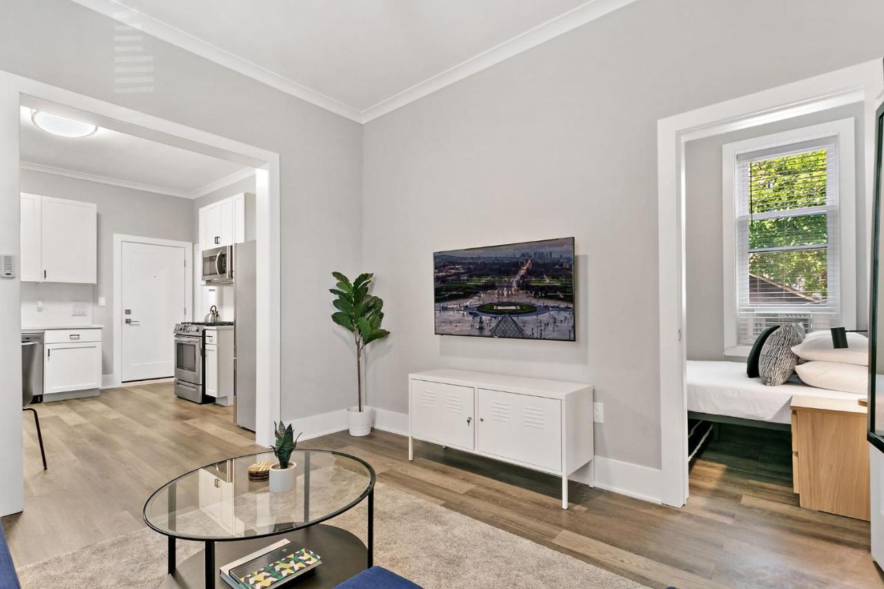 2Br Comfy And Stylish Apt In West Town - Erie 1R Чикаго Екстер'єр фото